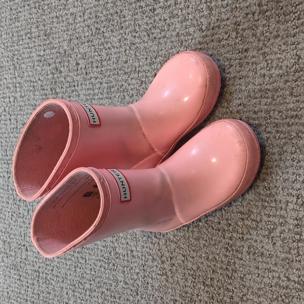 Hunter toddler boots size 5 fits big